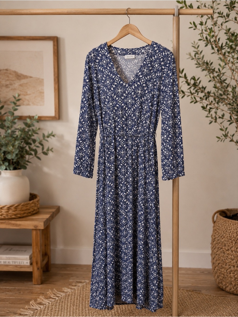 LULU’S Navy Floral V-Neck Long Sleeve Maxi Dress - Picture 2 of 4